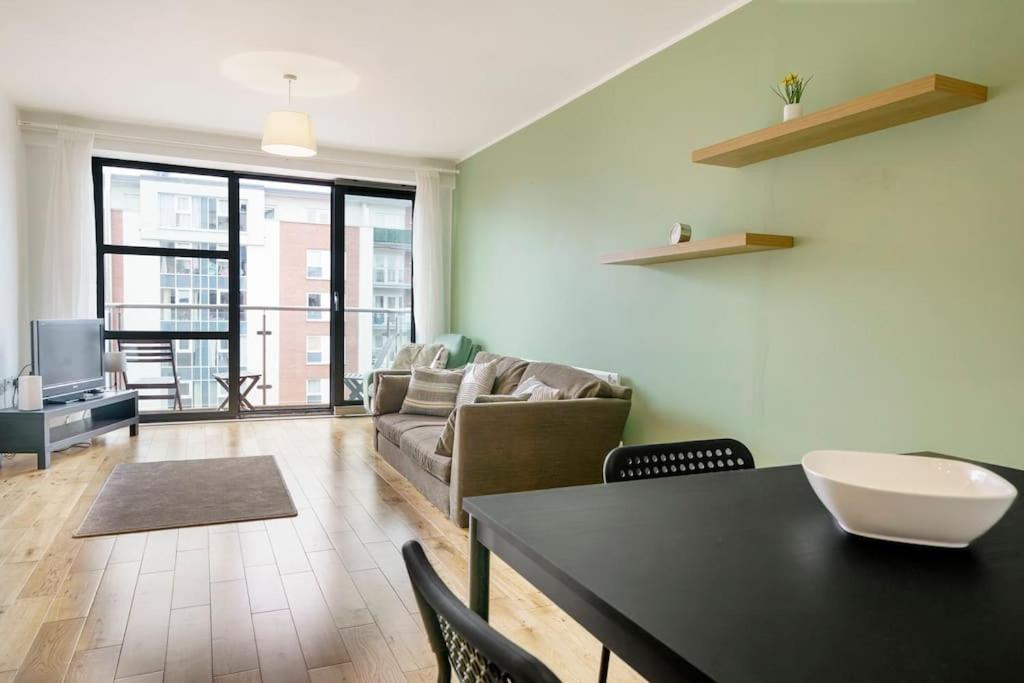 Stylish City Centre 2 Bedroom Apartment With Belfast Cityscape View Exterior foto