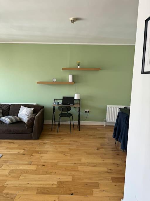 Stylish City Centre 2 Bedroom Apartment With Belfast Cityscape View Exterior foto