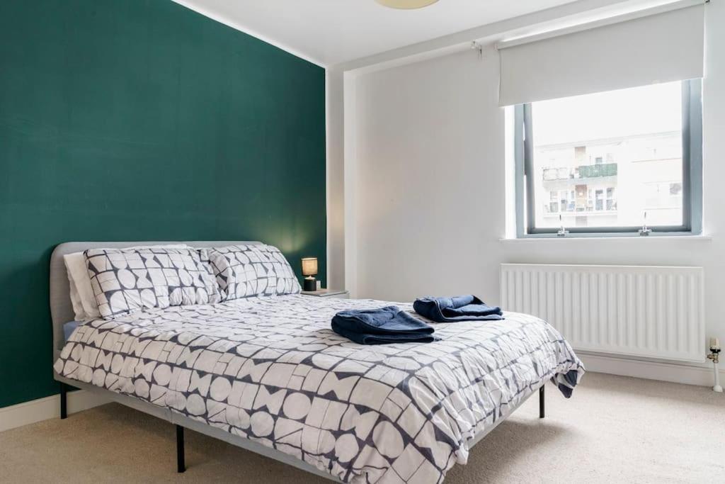Stylish City Centre 2 Bedroom Apartment With Belfast Cityscape View Exterior foto