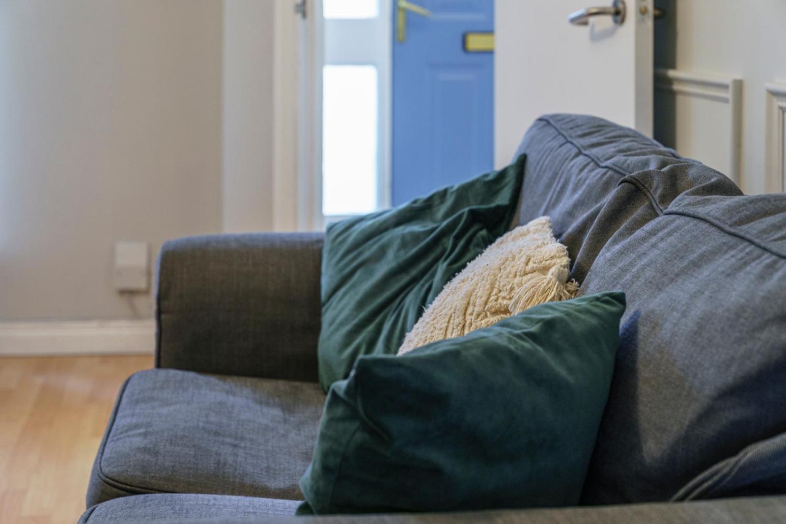 Stylish City Centre 2 Bedroom Apartment With Belfast Cityscape View Exterior foto